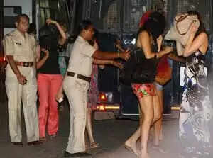 മുംബൈ ഉന്മാദമേള: പിടിയിലായ 92ല് 46പേരും മയക്കുമരുന്ന് കഴിച്ചതായി റിപ്പോര്ട്ട്