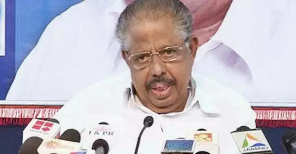 ചീമേനിയില് വൈദ്യുതനിലയം സ്ഥാപിക്കാനുള്ള പരിപാടിയുമായി മുന്നോട്ടുപോകും: ആര്യാടന്