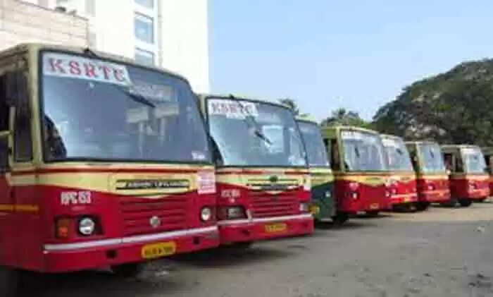 കെ എസ് ആര് ടി സി ഡിപോയില് സ്കൂള് വിദ്യാര്ഥികളുടെ ഏറ്റുമുട്ടല്; നിരവധി പേര്ക്ക് പരിക്ക്; കാഴ്ചക്കാരായി നിന്ന് യാത്രക്കാര്