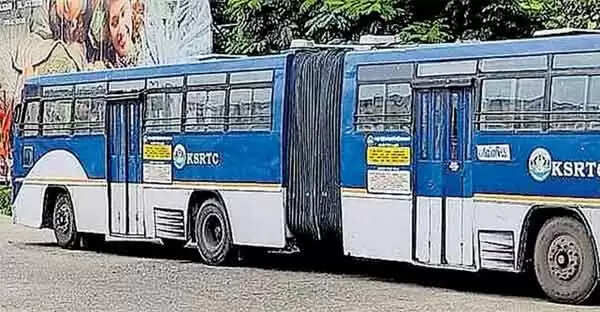 ഒരേസമയം 72 പേര്ക്ക് യാത്ര ചെയ്യാം; 2 ബസുകളുടെ വലുപ്പം; ദീര്ഘദൂര യാത്രയ്ക്കായി 100 വെസ്റ്റിബ്യൂള് ബസുകള് വാങ്ങാന് കെഎസ്ആര്ടിസി