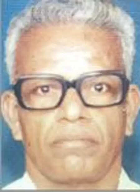 അഗ്രഹാരത്തിന്റെ ചുവരിടിഞ്ഞുവീണ് ഉറങ്ങിക്കിടക്കുകയായിരുന്ന ആള്ക്ക് ദാരുണാന്ത്യം
