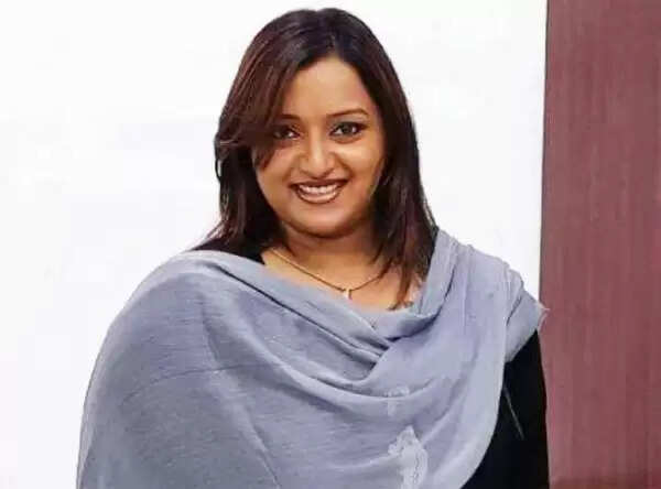 സ്വപ്ന സുരേഷിനെ ഇനിയും കണ്ടെത്താനായില്ല; ഫ്ളാറ്റില് വീണ്ടും കസ്റ്റംസ് പരിശോധന
