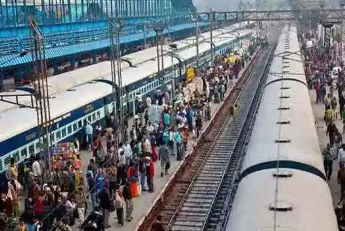 Train Fare | മുതിർന്നവർക്ക് ട്രെയിൻ ടിക്കറ്റിൽ 50 ശതമാനം വരെ ഇളവ്! പുനസ്ഥാപിക്കാൻ ശുപാർശ ചെയ്ത് പാർലമെന്ററി സമിതി