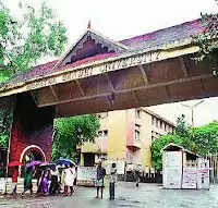 എം.ജി യൂണിവേഴ്സിറ്റി ക്യാമ്പസില് സംഘര്ഷം; രണ്ട് വിദ്യാര്ത്ഥികള്ക്ക് കുത്തേറ്റു