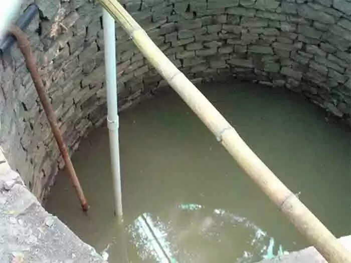 ഗര്ഭിണിയായ ഭാര്യ കുടുംബവഴക്കിനെ തുടര്ന്ന് കിണറ്റില് ചാടി; പിന്നാലെ രക്ഷപ്പെടുത്താന് ഭര്ത്താവും ചാടി; ഒടുവില് സംഭവിച്ചത്!