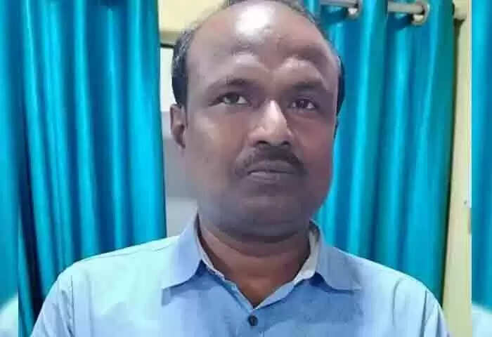 Arrested | 12 ലക്ഷം കൈക്കൂലി വാങ്ങിയതായി പരാതി; തഹസില്ദാര് അറസ്റ്റില്