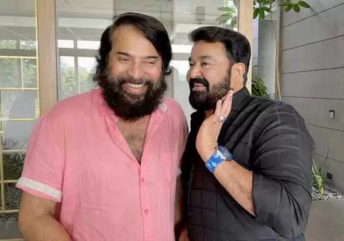 മമ്മൂട്ടിയുടെ വീട്ടില് അതിഥിയായി എത്തി മോഹന്ലാല്; ചിത്രം സമൂഹമാധ്യമങ്ങളില് വൈറല്