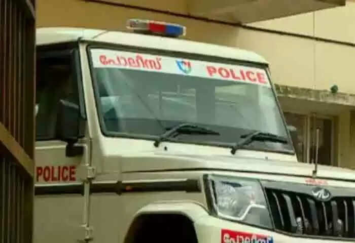 POCSO Accused | 'പോക്സോ കേസ് പ്രതിയായ റിട. ബി എസ് എഫ് ജവാന് പൊലീസ് സ്റ്റേഷനില് വച്ച് സ്വയം മുറിവേല്പ്പിച്ചു'