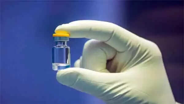 കോവിഡ് പ്രതിരോധ മരുന്നിന്റെ ഡ്രൈ റണ് പുരോഗമിക്കുന്നു; ആദ്യ ഘട്ടത്തിലെ മുപ്പത് കോടി ആളുകളുടെ വാക്സിന് ചെലവ് കേന്ദ്രം വഹിക്കും