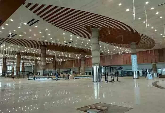 Kannur Airport | കണ്ണൂര് വിമാനത്താവളത്തിന്റെ പ്രവര്ത്തനം വിലയിരുത്താന് 3 മലയാളി എംപിമാര് ഉള്പെടെയുളള പാര്ലമെന്റ് സമിതികളെത്തും