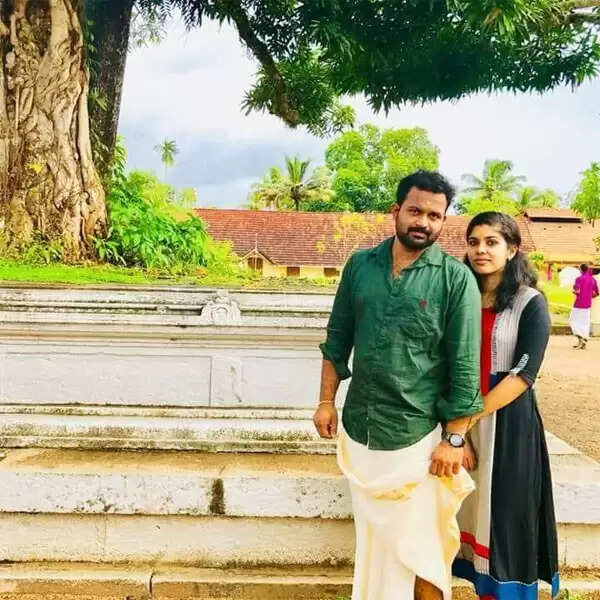 29 വയസുള്ള ആ ഹൃദയം നിലച്ചുപോയി; പിറക്കാന് പോകുന്ന കുഞ്ഞുവാവയെ കാണാന് വിധി അനുവദിച്ചില്ല, ഗര്ഭിണികളുടെ വിമാന യാത്രയ്ക്കായി സുപ്രീം കോടതിയില് പോരാടിയ നിതിന്റെ വേര്പാട് താങ്ങാനാവാതെ സുഹൃത്തുക്കള്