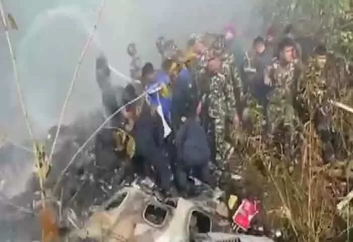 Plane Crash | നേപാള് വിമാന ദുരന്തം: വിമാനത്തില് 5 ഇന്ഡ്യക്കാരും; 45 മൃതദേഹങ്ങള് കണ്ടെത്തി; ആരും രക്ഷപ്പെടാന് സാധ്യതയില്ലെന്ന് റിപോര്ട്