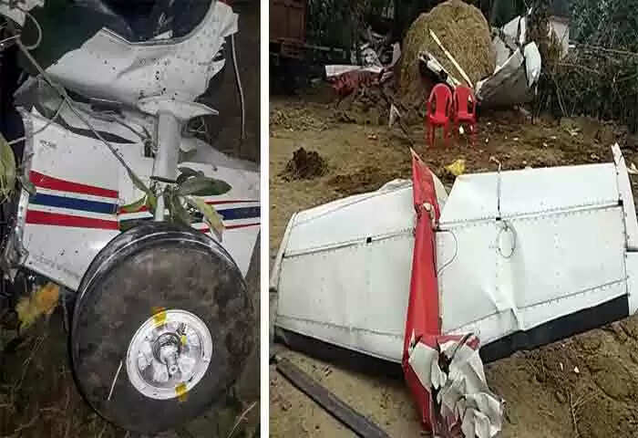 Pilot Died | മധ്യപ്രദേശില് പരിശീലന പറക്കലിനിടെ ക്ഷേത്രത്തിന് മുകളിലിടിച്ച ചെറുവിമാനം തകര്ന്നുവീണ് പൈലറ്റ് മരിച്ചു; സഹപൈലറ്റിന് പരുക്ക്