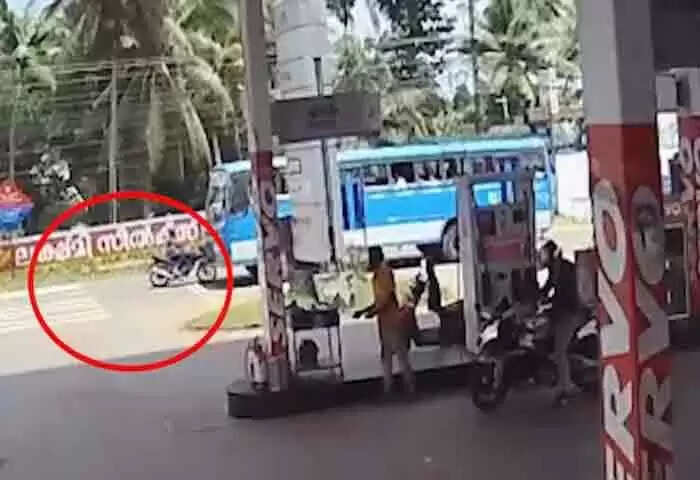 Accidental Death | കോട്ടയം താന്നിക്കപ്പടിയില് ബൈകും ബസും കൂട്ടിയിടിച്ച് ഇരുചക്ര വാഹന യാത്രക്കാരന് ദാരുണാന്ത്യം