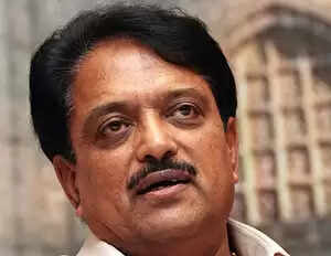 വിലാസ് റാവുദേശ്മുഖിന് അവയവങ്ങള് ദാനം ചെയ്യാനൊരുങ്ങിയ ഡ്രൈവര് മരിച്ചു