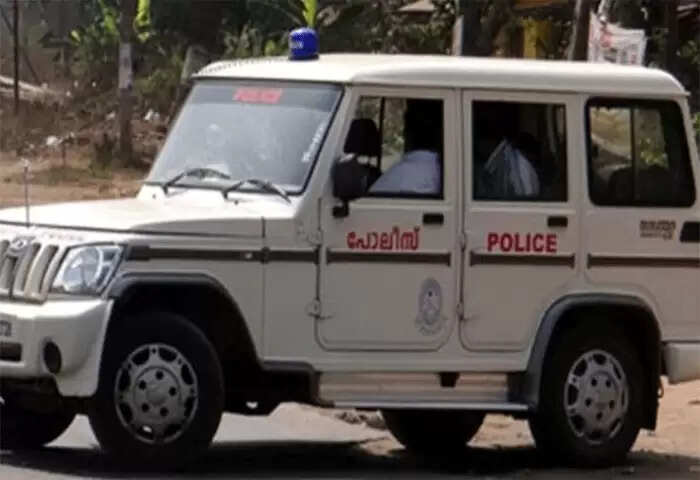 Booked | പെട്രോള് ഒഴിച്ച് വീടിന് തീകൊടുക്കുമെന്ന് പറഞ്ഞ് ഭാര്യയെ ഭീഷണിപ്പെടുത്തിയെന്ന പരാതിയില് ഭര്ത്താവിനെതിരെ കേസെടുത്തു