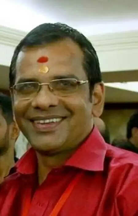പ്രമുഖ ഓട്ടംതുള്ളല് കലാകാരന് കലാമണ്ഡലം ഗീതാനന്ദന് അന്തരിച്ചു