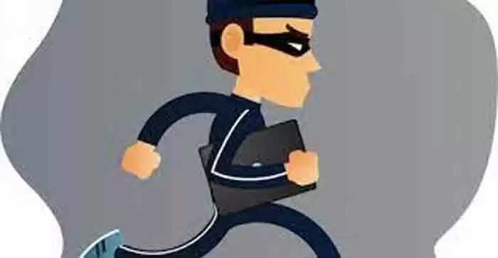 പോസ്റ്റോഫീസില് കള്ളന് കയറി; കൊണ്ടുപോയത് എന്താണെന്നറിഞ്ഞപ്പോള് അന്തംവിട്ട് ജീവനക്കാര്