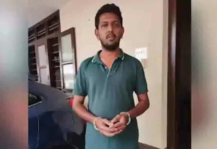 Fraud | 'മദ്യത്തില് മയക്കുമരുന്ന് നല്കി 19 ലക്ഷം രൂപ തട്ടിയെടുത്തു'; ഡോക്ടറുടെ പരാതിയില് ഓടോറിക്ഷാ ഡ്രൈവര് അറസ്റ്റില്