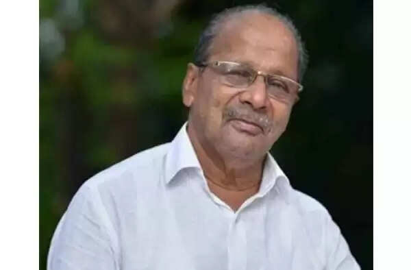 പി കെ കുഞ്ഞനന്തന് രാഷ്ട്രീയ എതിരാളികള്ക്കിടയിലും സ്വീകാര്യനായ നേതാവ്