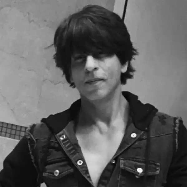 'അല്ലാഹു നമ്മോട് കരുണ കാട്ടട്ടെ, നമുക്ക് നമ്മളായി തുടരാനാവട്ടെ'; ആരാധകര്ക്ക് ഷാരൂഖ് ഖാന്റെ പുതുവത്സരാശംസ