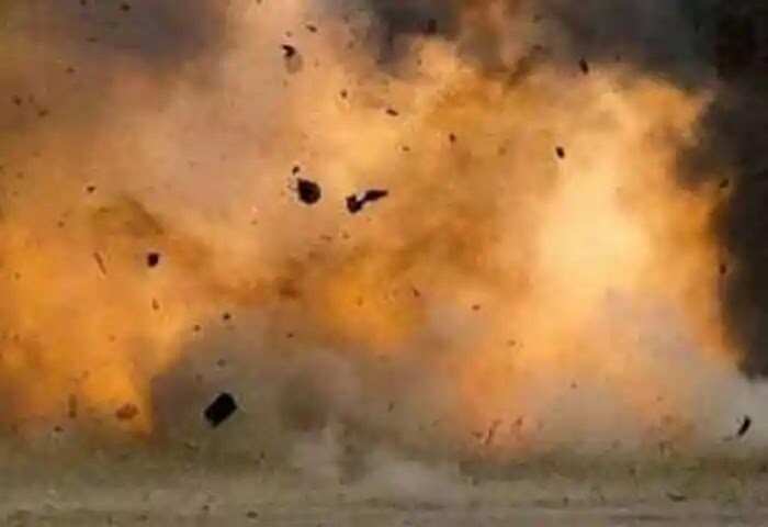 Blast | പാനൂരിൽ സ്ഫോടനത്തിൽ 2 സിപിഎം പ്രവർത്തകർക്ക് പരുക്ക്; ഒരാളുടെ കൈപ്പത്തി അറ്റു