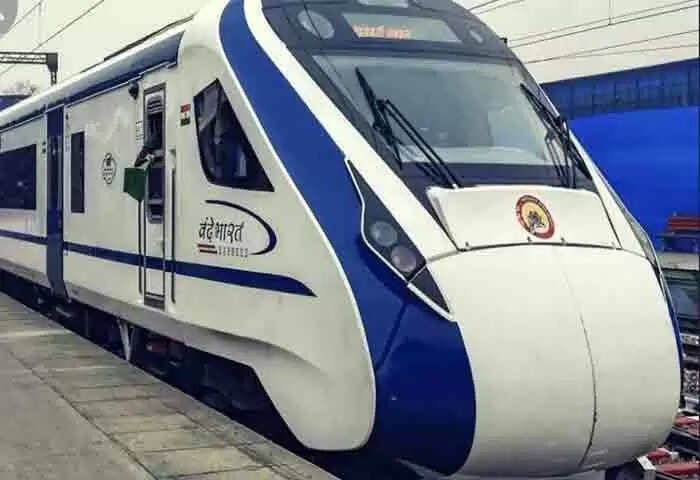 Vande Bharat | യന്ത്രത്തകരാര്: കാസര്കോട് - തിരുവനന്തപുരം വന്ദേഭാരത് ട്രെയിനിന്റെ യാത്ര ഒന്നര മണിക്കൂറോളം മുടങ്ങി