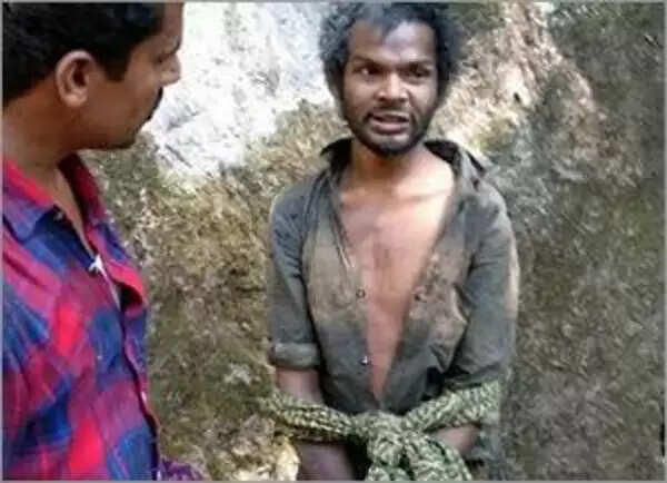 മോഷ്ടാവെന്ന് സംശയിച്ച് അട്ടപ്പാടിയില് ആദിവാസി യുവാവിനെ മര്ദിച്ച് കൊലപ്പെടുത്തിയ സംഭവത്തില് 7 പേര് കസ്റ്റഡിയില്; കണ്ടാലറിയാവുന്ന 15 പേര്ക്കെതിരെ കൊലപാതകക്കുറ്റത്തിന് കേസെടുത്തു