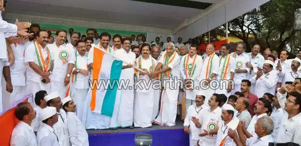 കോണ്ഗ്രസിനെ ആരും എഴുതിത്തള്ളേണ്ട, ശക്തമായി തിരിച്ചുവരും: ഉമ്മന് ചാണ്ടി