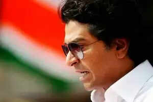 പ്രധാനമന്ത്രിയാകണമെങ്കില് മോഡി മുഖ്യമന്ത്രി പദം രാജിവെക്കണം: രാജ് താക്കറെ
