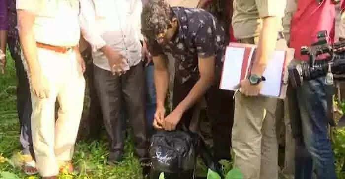 Evidence Gathering | 'വിഷ്ണുപ്രിയയെ കൊലപ്പെടുത്താന് ഉപയോഗിച്ച കത്തി 3 ദിവസം മുമ്പ് ശ്യാംജിത് സ്വയം നിര്മിച്ചത്; കടിംഗ് മെഷിന് ഉപയോഗിക്കാനും പദ്ധതിയിട്ടു'; തെളിവെടുപ്പിന് വീട്ടിലെത്തിച്ചപ്പോള് പിതാവിനും ഇളയ സഹോദരിക്കും മുന്നില് വച്ച് കുറ്റബോധമില്ലാതെ പൊലീസിന് മുന്നില് കൊലപാതകം വിവരിച്ച് പ്രതി