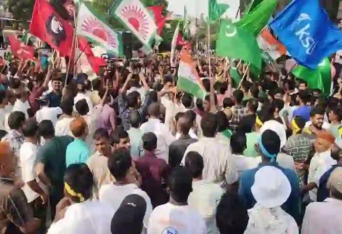 Kottikalasam | പാട്ടും കൊട്ടും, മേളവും ഡാന്സുമൊക്കെയായി സംസ്ഥാനത്ത് കൊട്ടിക്കലാശം അവസാനിച്ചു; ഇനി നിശബ്ദ പ്രചാരണം