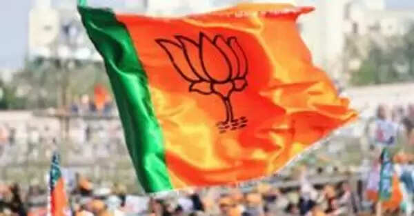 ഇടതുമുന്നണി കേരളത്തില് മാത്രം ഒതുങ്ങി, ത്രിപുരയില് ചെങ്കോട്ട തകര്ന്നടിഞ്ഞു, ത്രിപുരയിലും നാഗലാന്റിലും ബിജെപി അധികാരത്തിലേക്ക്, മേഘാലയ കോണ്ഗ്രസ് ഏറ്റവും വലിയ ഒറ്റകക്ഷി