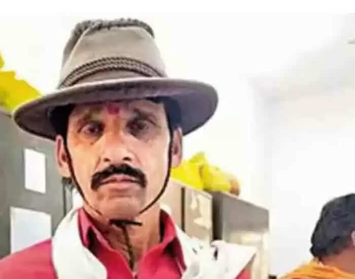 200 രൂപയ്ക്ക് പാട്ടത്തിനെടുത്ത ഭൂമിയില് വിളവെടുപ്പിനായി കിളച്ചപ്പോള് ലഭിച്ചത് അരക്കോടിക്ക് മുകളില് മൂല്യമുളള വൈരക്കല്ലുകള്; കര്ഷകന് ലക്ഷപ്രഭുവായത് ഒറ്റദിവസം കൊണ്ട്