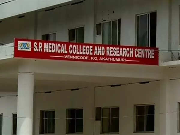 മെഡിക്കല് കൗണ്സിലിന്റെ പരിശോധനയ്ക്ക് മുമ്പ് വാടകരോഗികളെ ഇറക്കി മെഡിക്കല് കോളേജിന്റെ തട്ടിപ്പ്; കോളേജില് അടിസ്ഥാന സൗകര്യമില്ലെന്നും അമിത ഫീസീടാക്കുന്നുവെന്നും വിജിലന്സ്; ക്രൈംബ്രാഞ്ച് അനേഷണം ഏറ്റെടുത്ത് ക്രിമിനല് കേസെടുക്കാന് നിര്ദ്ദേശം