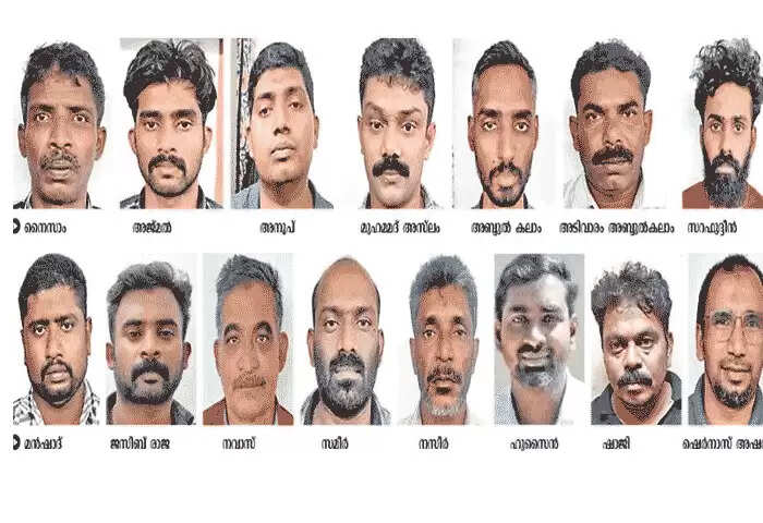Death Penalty | ബി ജെ പി നേതാവും ഒ ബി സി മോര്ച സംസ്ഥാന സെക്രടറിയുമായിരുന്ന അഡ്വ. രണ്ജിത് ശ്രീനിവാസനെ കൊലപ്പെടുത്തിയ കേസില് 15 പ്രതികള്ക്കും വധശിക്ഷ; ഇത്രയധികം പേര്ക്ക് ഒരുമിച്ച് കൊലക്കയര് വിധിക്കുന്നത് ഇത് ആദ്യം