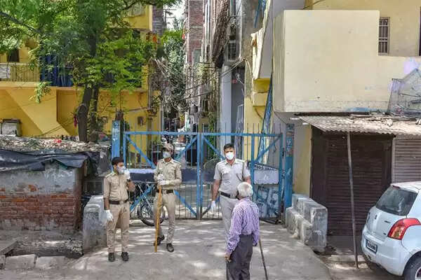 നിസാമുദ്ദീന് മര്ക്കസ് സന്ദര്ശിച്ച കാര്യം മറച്ചുവെച്ചു; കോണ്ഗ്രസ് നേതാവിനും കുടുംബത്തിനും കൊവിഡ്