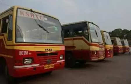 കേരളത്തിലേക്കുള്ള 14 ട്രെയിനുകള് കൂടി മാര്ച്ച് 31 വരെ റെയില്വെ റദ്ദാക്കി; സംസ്ഥാനത്ത് നിന്നുള്ള ബസുകള്ക്ക് തമിഴ് നാട്ടില് നിയന്ത്രണം; ഞായറാഴ്ച സ്വകാര്യ ബസുകള് നിരത്തിലിറങ്ങില്ല