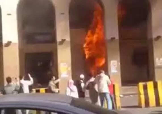 മദീനയില് ഉംറ തീര്ത്ഥാടകര് താമസിച്ചിരുന്ന ഹോട്ടലില് വന് അഗ്നിബാധ: 15 പേര് കൊല്ലപ്പെട്ടു