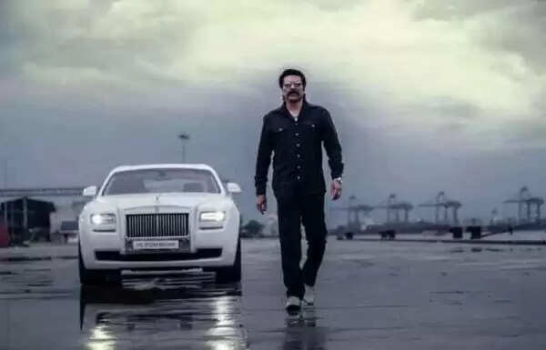 മരണമാസായി മമ്മൂക്ക; ഷൈലോക്കിന്റെ പുതിയ സ്റ്റില് പുറത്തിറങ്ങി