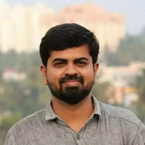 പ്രസ് ഗ്യാലറിയില് കണ്ണീരോര്മയായി കെ എം ബഷീര്; 13 വര്ഷത്തിനിടെ ആദ്യമായി ബഷീറില്ലാതെ നിയമസഭാ സമ്മേളനം