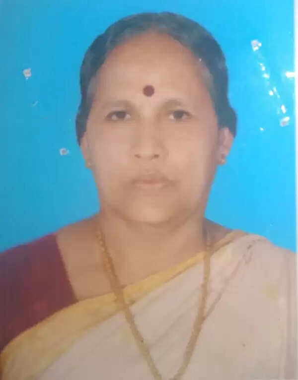 തെരഞ്ഞെടുപ്പിനിടെ കേരളത്തില് നാലുപേര് കുഴഞ്ഞുവീണ് മരിച്ചു