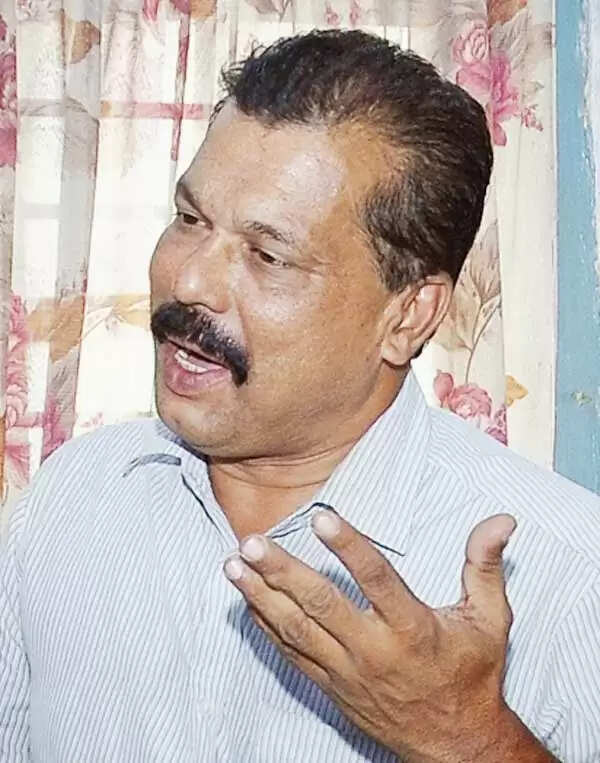 പോലീസ് സ്റ്റേഷനില് മദ്യസേവ: സി.ഐ ഉള്പ്പെടെ മൂന്ന് പേര്ക്ക് സസ്പെന്ഷന്