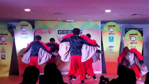 യുഎഇയിലെ ഏറ്റവും വലിയ സ്കൂള് കലോത്സവത്തിന് തിരിതെളിയുന്നു; മത്സരാര്ത്ഥികള്ക്കും ആസ്വാദകര്ക്കും ഒട്ടേറെ പുതുമകള് സമ്മാനിക്കാന് അബുദാബി വേദിയൊരുങ്ങി