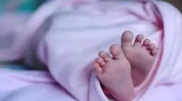 ഒരു നാടിന്റെ പ്രാര്ത്ഥനയ്ക്ക് ഫലം കണ്ടു; കുഞ്ഞുജസീറ്റ അമ്മിഞ്ഞപ്പാല് നുണഞ്ഞു, ദഹനപ്രക്രിയകള് നടക്കുന്നു