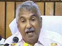 പൊതുപ്രവര്ത്തകര് വാക്കിലും പ്രവൃത്തിയിലും മിതത്വം പാലിക്കണം: മുഖ്യമന്ത്രി