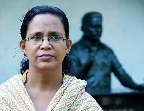 ടിപി മോഡല് വധം സി പി എം വീണ്ടും ആസൂത്രണം ചെയ്യുന്നു; അടുത്ത ഇര എന് വേണു, വെളിപ്പെടുത്തലുമായി കെ കെ രമ