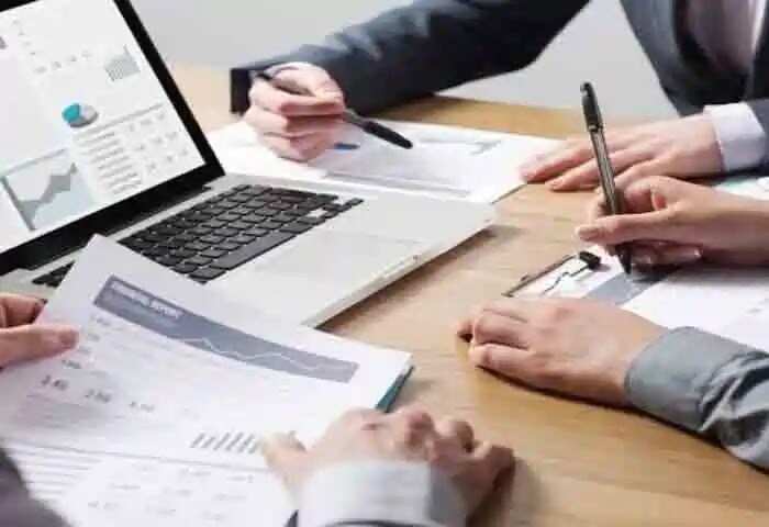 Employees | തൊഴിലിടങ്ങളിൽ മാനേജർമാർ വേണോ? ഈ കമ്പനി എല്ലാ മാനേജർമാരെയും നീക്കി പുതിയ പരീക്ഷണം നടത്തി; ജീവനക്കാർ ഇപ്പോൾ 20% കൂടുതൽ ഉൽപാദനക്ഷമതയുള്ളവരും സന്തുഷ്ടരുമാണെന്ന് കണ്ടെത്തൽ