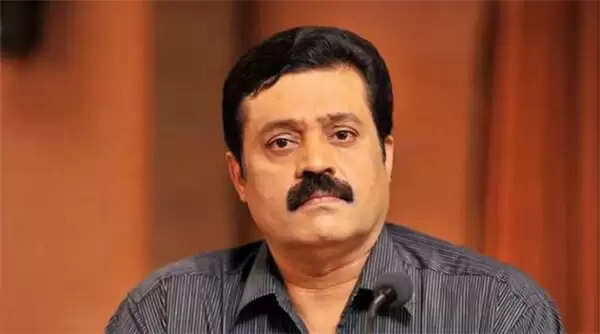 ട്രോളന്മാരെ വെല്ലുവിളിച്ച് രണ്ടാം ദിവസവും തെരഞ്ഞെടുപ്പ് പ്രചാരണത്തിനിടെ വര്ധിതാവേശത്തോടെ വീടുകളില് കയറി ഭക്ഷണം കഴിച്ച സുരേഷ് ഗോപിക്ക് മീന് മുള്ള് വില്ലനായി; തൊണ്ടയില് മുള്ള് തുളഞ്ഞുകയറിയ സുരേഷ് ഗോപിയെ ആശുപത്രിയില് പ്രവേശിപ്പിച്ചു