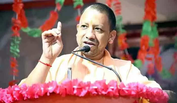 മഥുരയില് മദ്യത്തിനും ഇറച്ചിക്കും സമ്പൂര്ണ നിരോധനം, പാല്ക്കച്ചവടത്തിനിറങ്ങി പാരമ്പര്യം വീണ്ടെടുക്കണമെന്നും യോഗി ആദിത്യനാഥ്